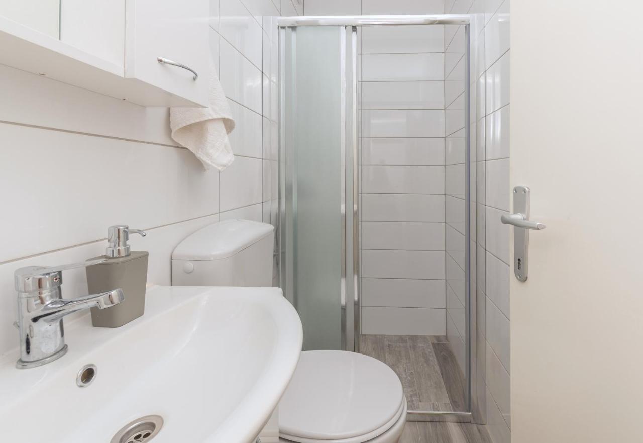 Apartment Strawberry Makarska Bagian luar foto